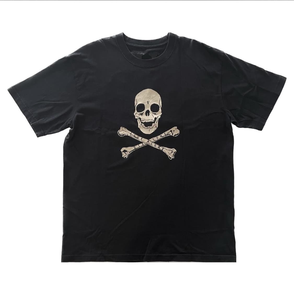 Vlone Skull & Bone T-Shirt 상품이미지1