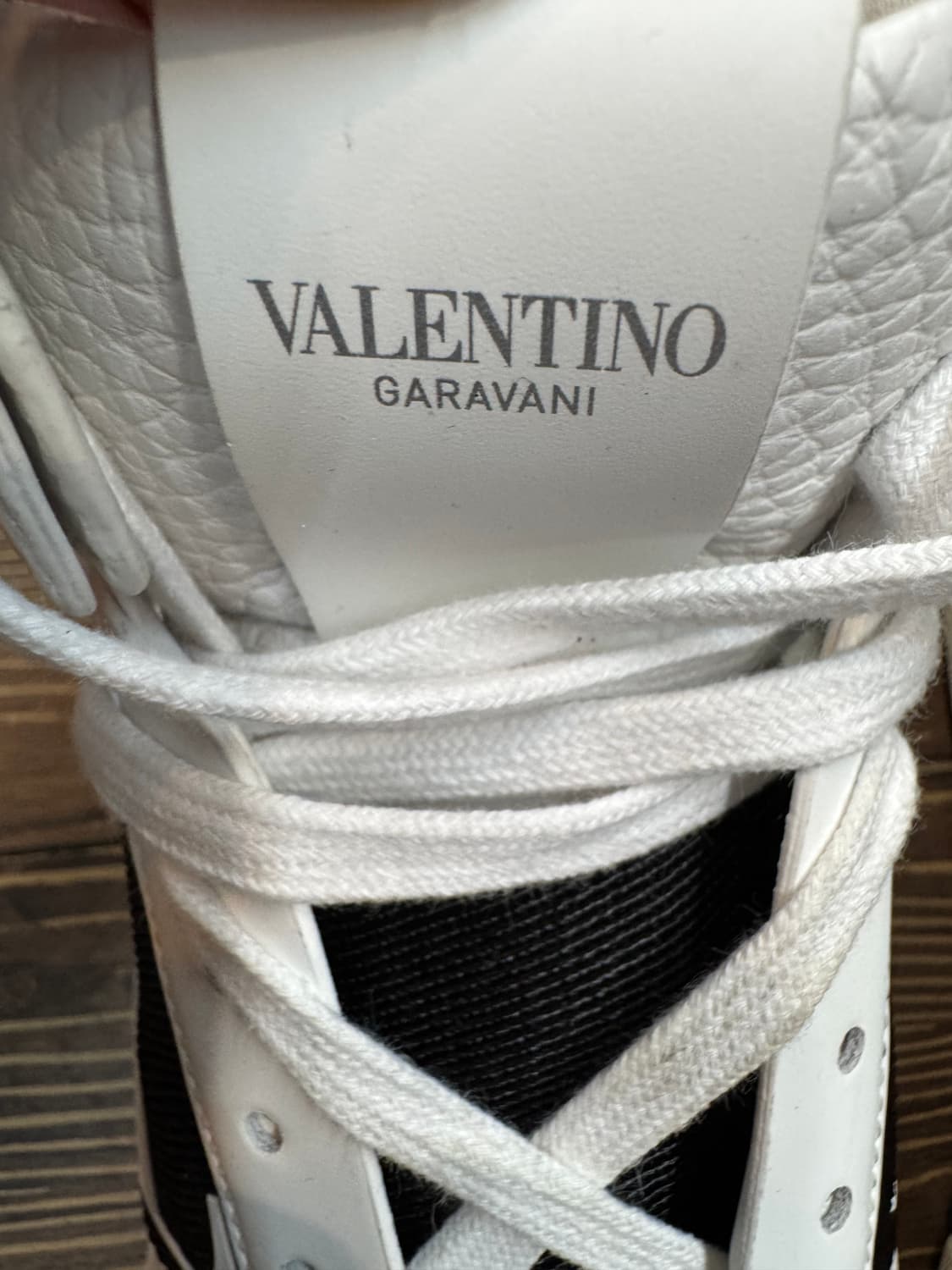 발렌티노 VLTN 로고 7-밴드 하이탑250-255 상품이미지5