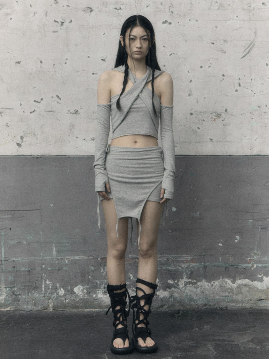 보헤미안 서울 오프숄더 크로스 후디 그레이 상품이미지1