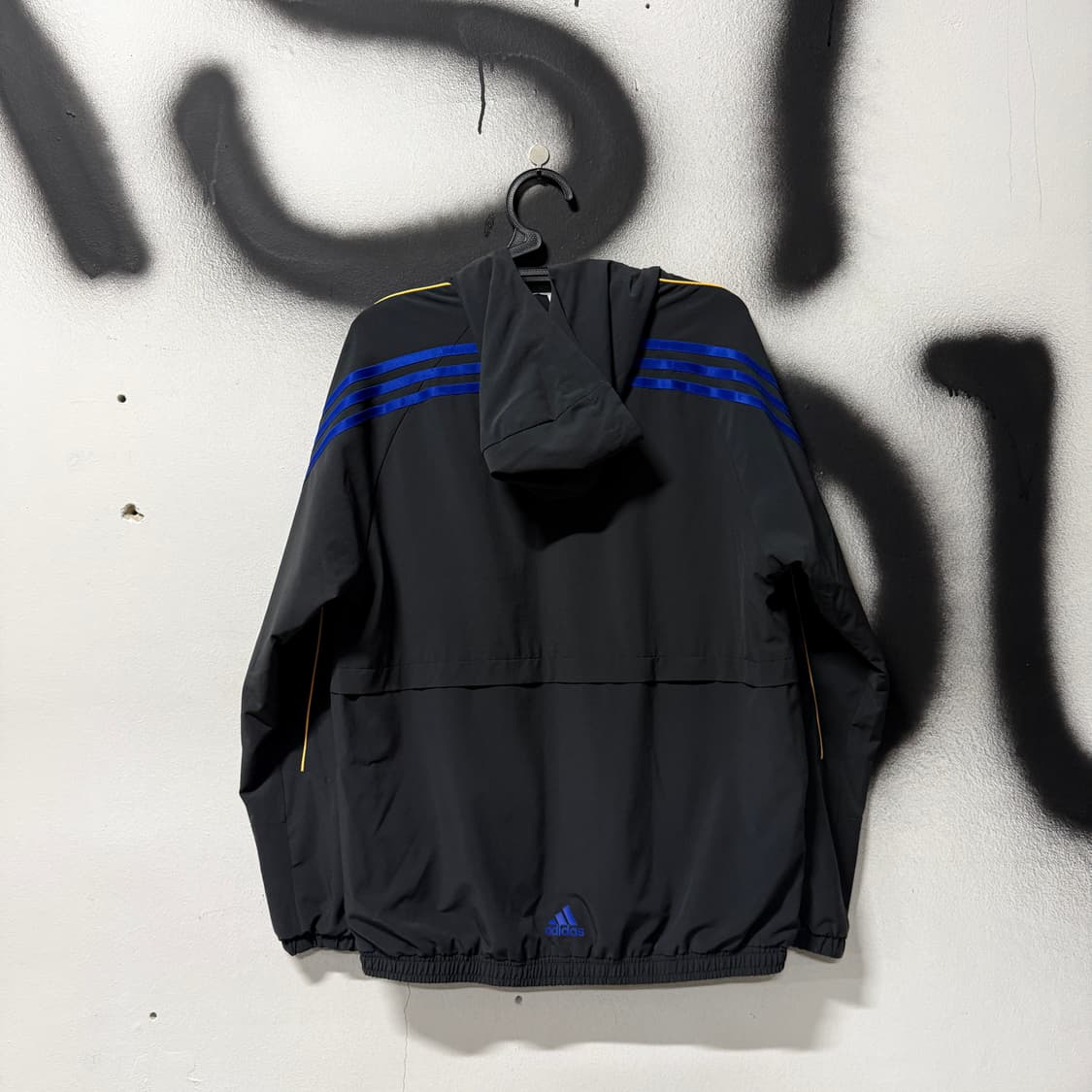 아디다스 올드스쿨 빅 프린팅 삼선 라인 디테일 후드 윈드브레이커 자켓 상품이미지2