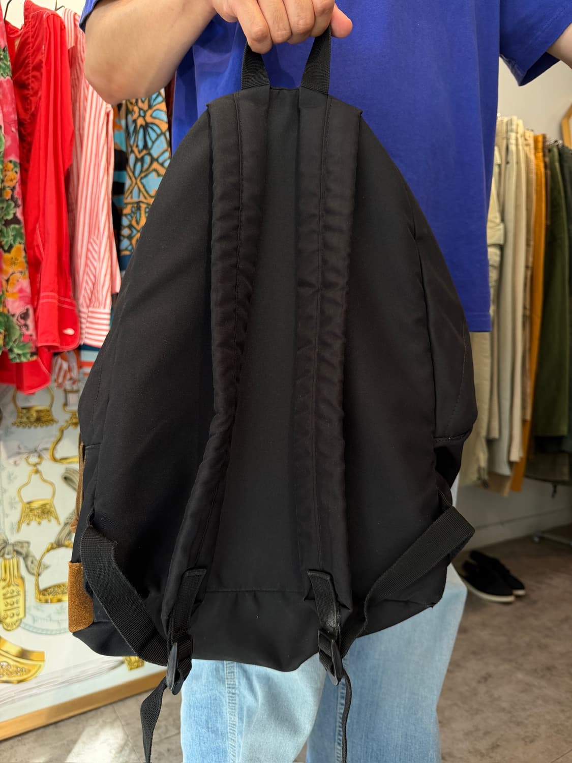 Sisley Black Suede Bottom Backpack 상품이미지3