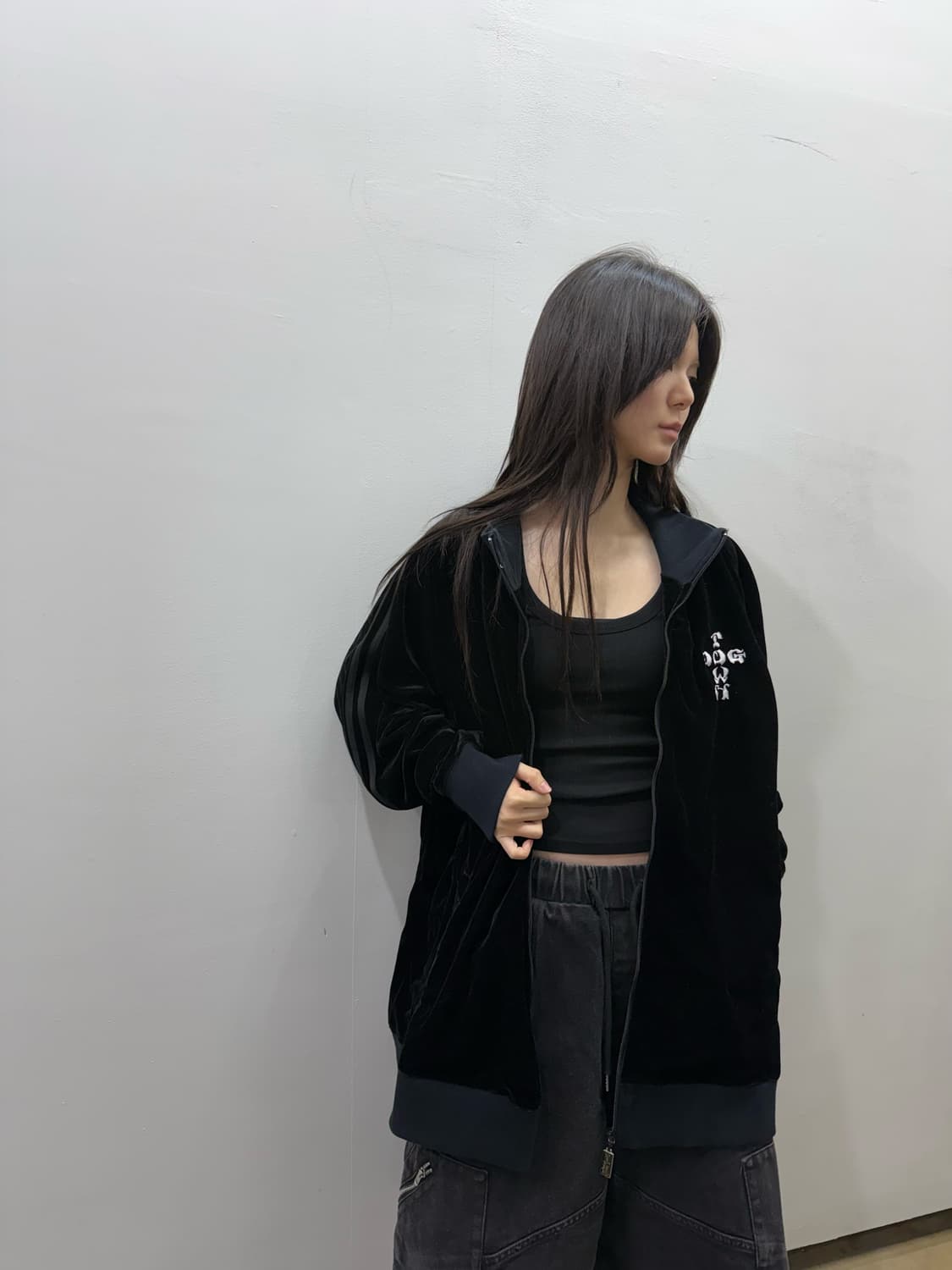 도그타운 벨루어 로고 디테일 집업 상품이미지4