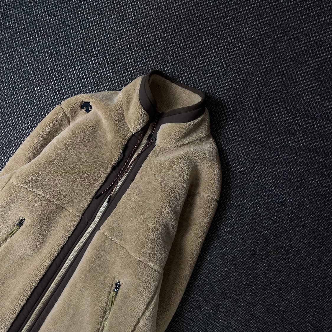 데상트 베이지 캐나다 플리스 집업 자켓 100 상품이미지4