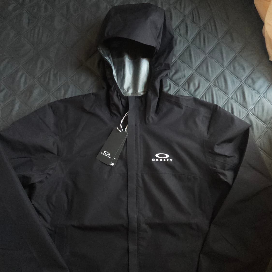 새제품L,XL) 오클리 엘리먼츠 쉘자켓2.0 블랙아웃 FOA406090 상품이미지7