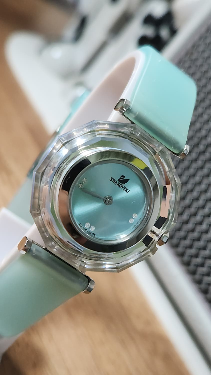 # 스와로브스키 정품 바르셀로나 여성 명품시계 급처 상품이미지3