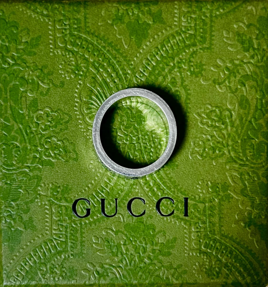 구찌 더블 G 비 인그레이브드 링 실버 상품이미지1