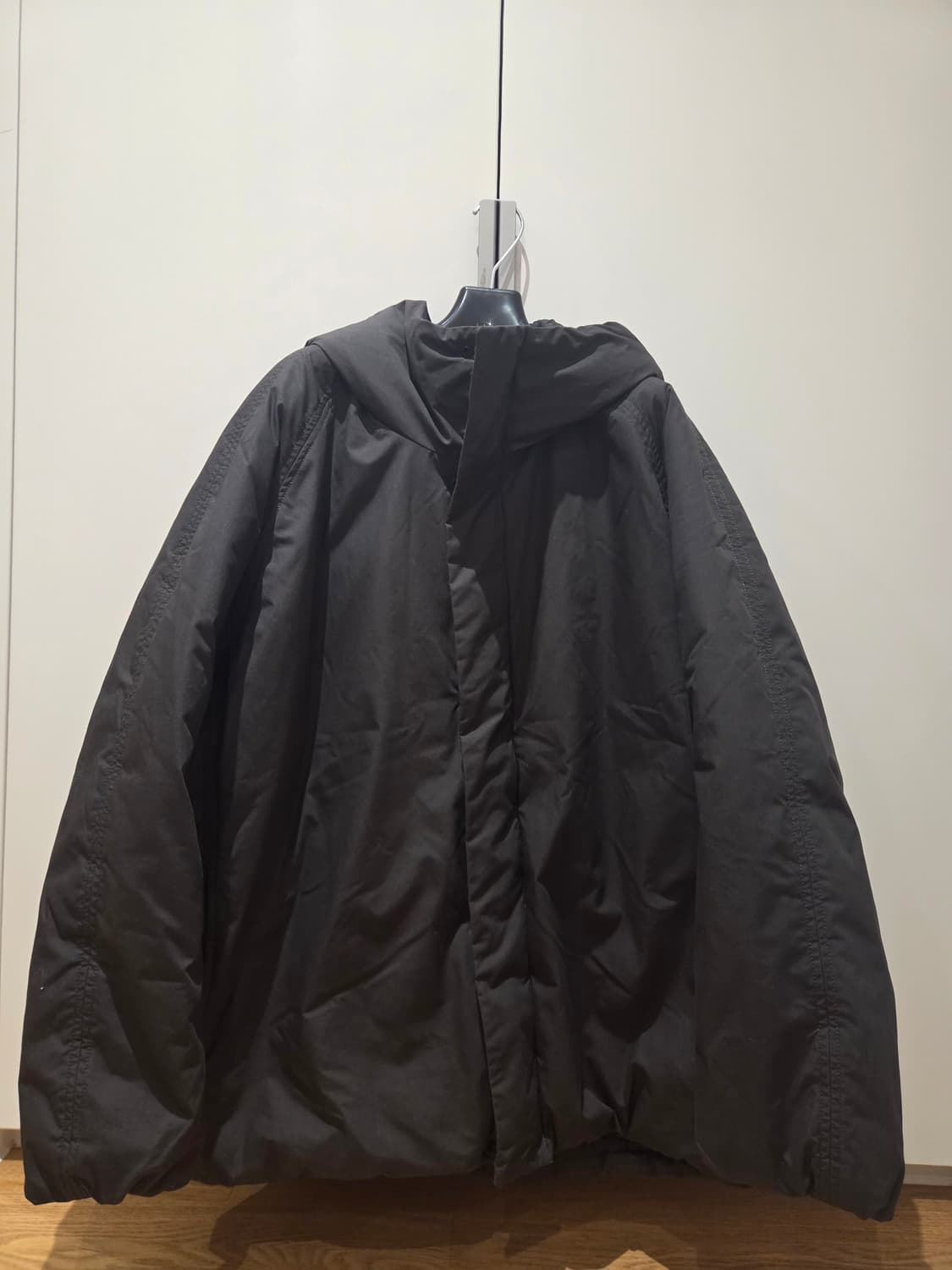 유니클로 U 퍼프테크 볼륨파카 다크그레이 XL 상품이미지1