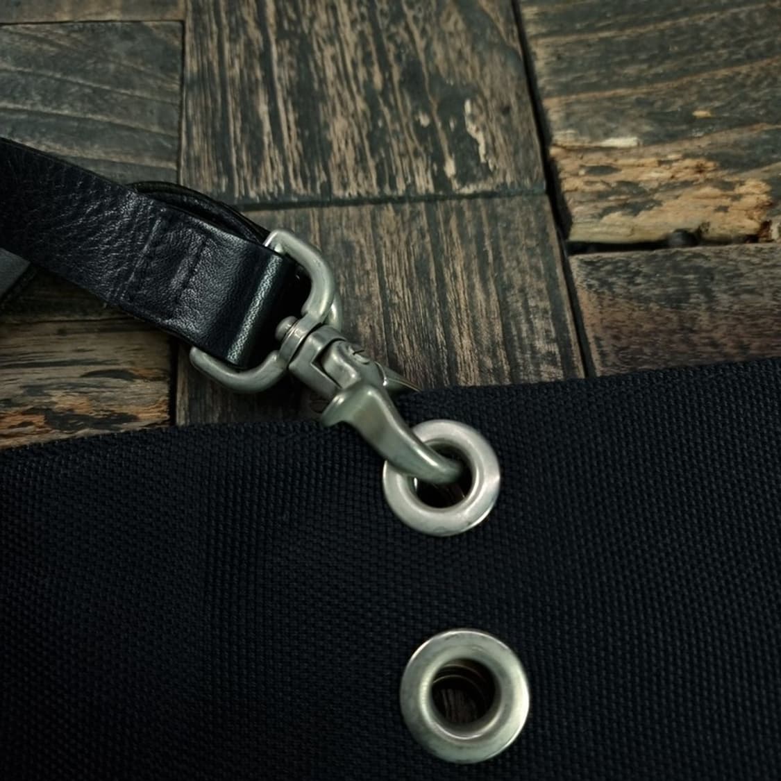 [버버리] 블루라벨 Y2K 빈티지 로고 자수 아일렛 숄더백 P01588 상품이미지6