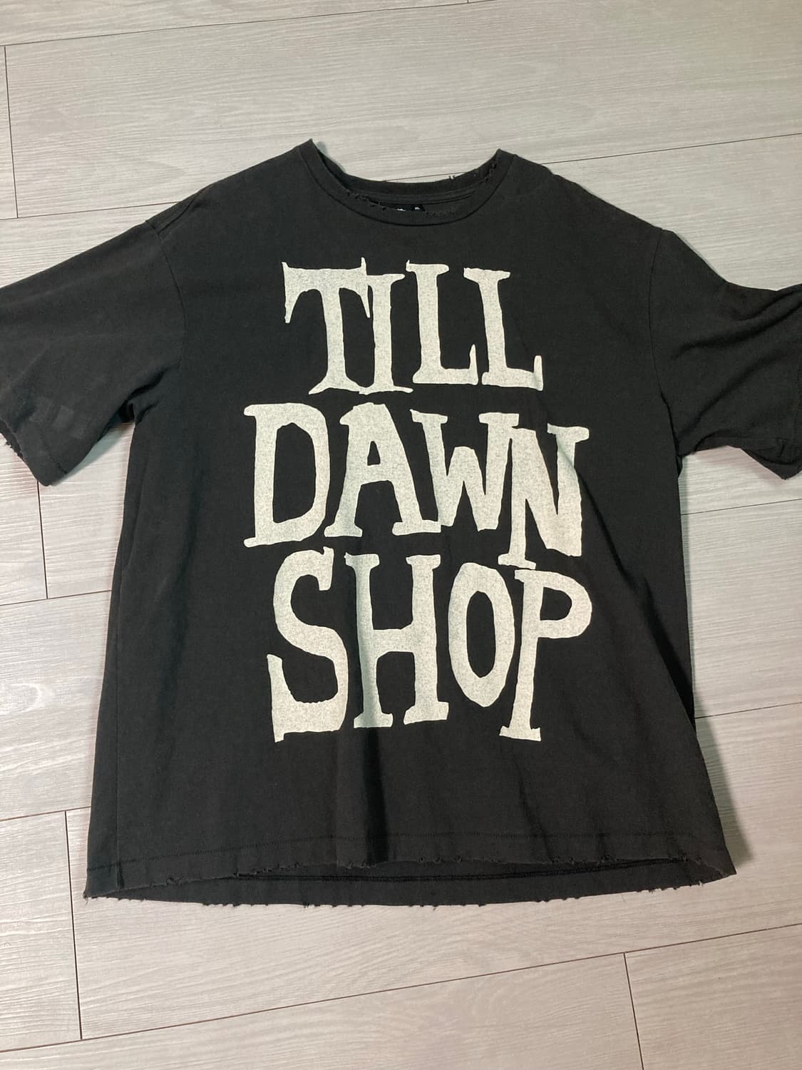 till dawn shop 반팔티 상품이미지1