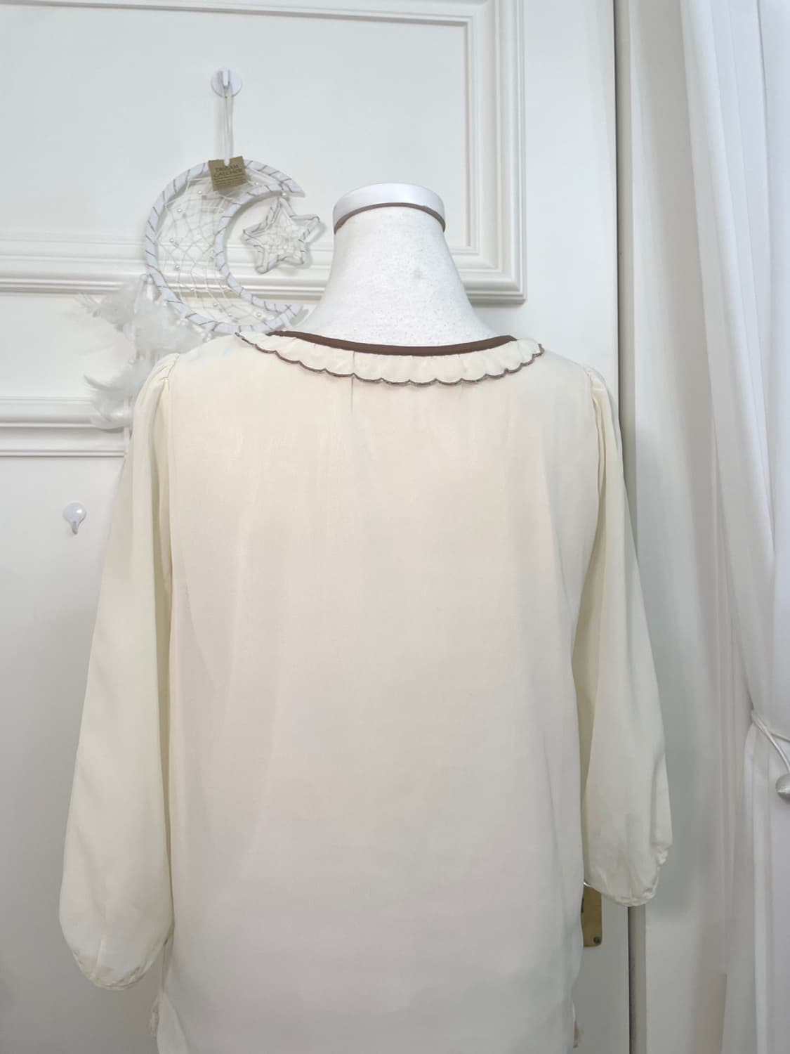 ivory brown bow ruffle blouse(size-M) 상품이미지4
