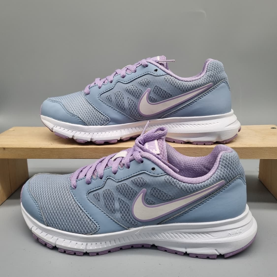 나이키 다운시프터 6 여성운동화235 상품이미지1