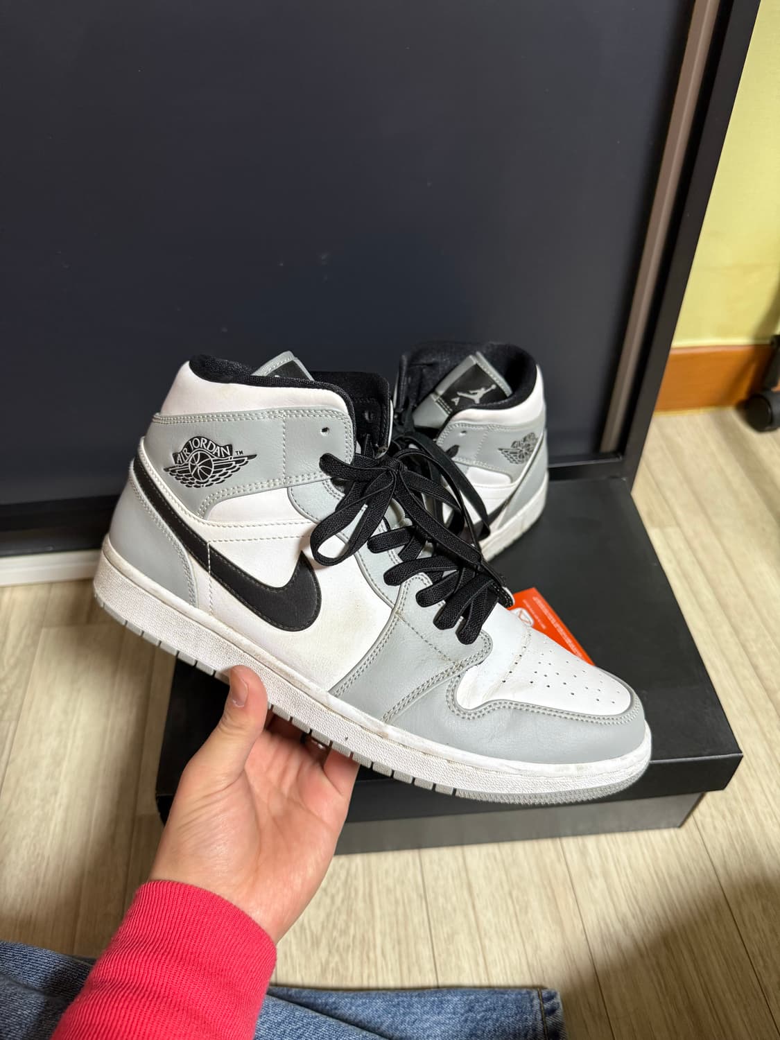 나이키 조던1 미드 스모크 그레이 상품이미지1