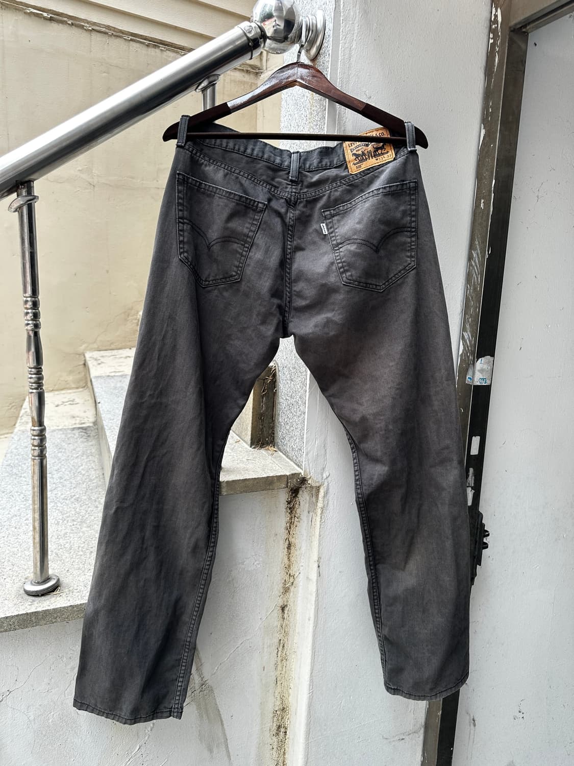 Levi’s 505 블랙 페이딩 워싱 데님 팬츠 w32 상품이미지3