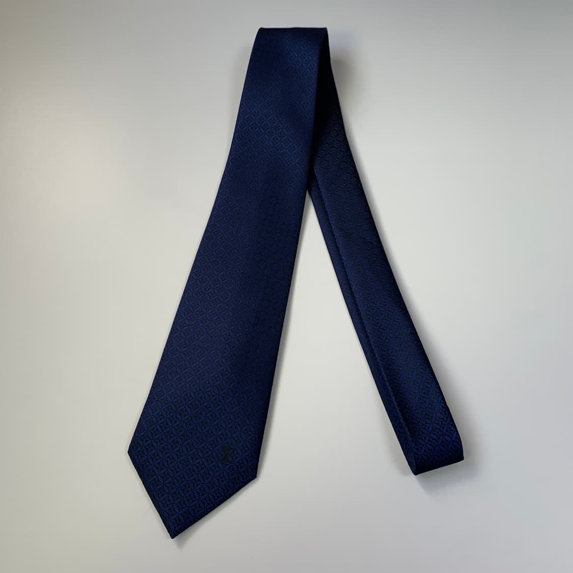 루이비통 명품넥타이 네이비컬러 A+등급 최상급 8.3cm 정장룩코디 상품이미지9