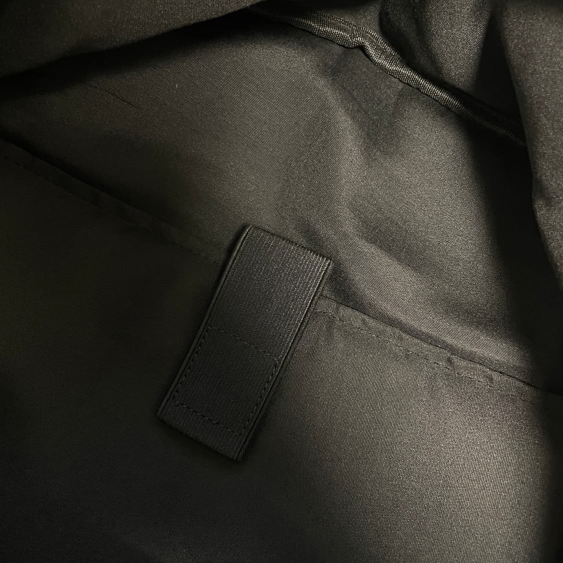 애드오프 백팩 EYELET CREASED BACKPACK BLACK 상품이미지5