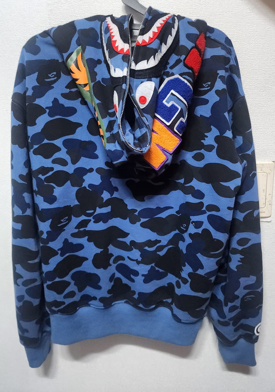 베이프 블루샤크후드집업 상품이미지2