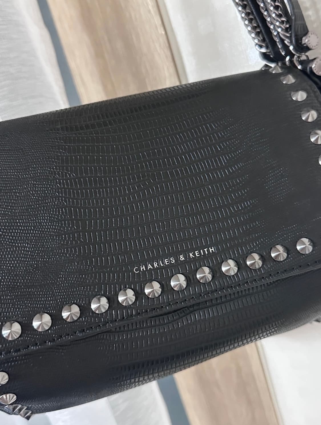 찰스앤키스 스터드크로스백 상품이미지3