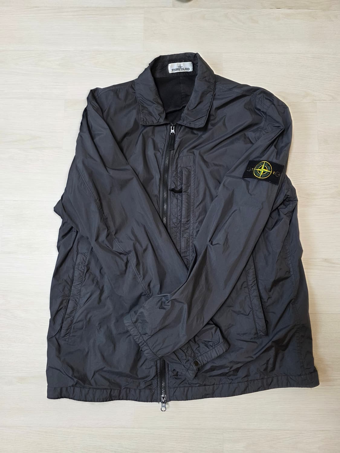 스톤아일랜드 크링클랩스 바람막이 차콜 xxl 상품이미지1