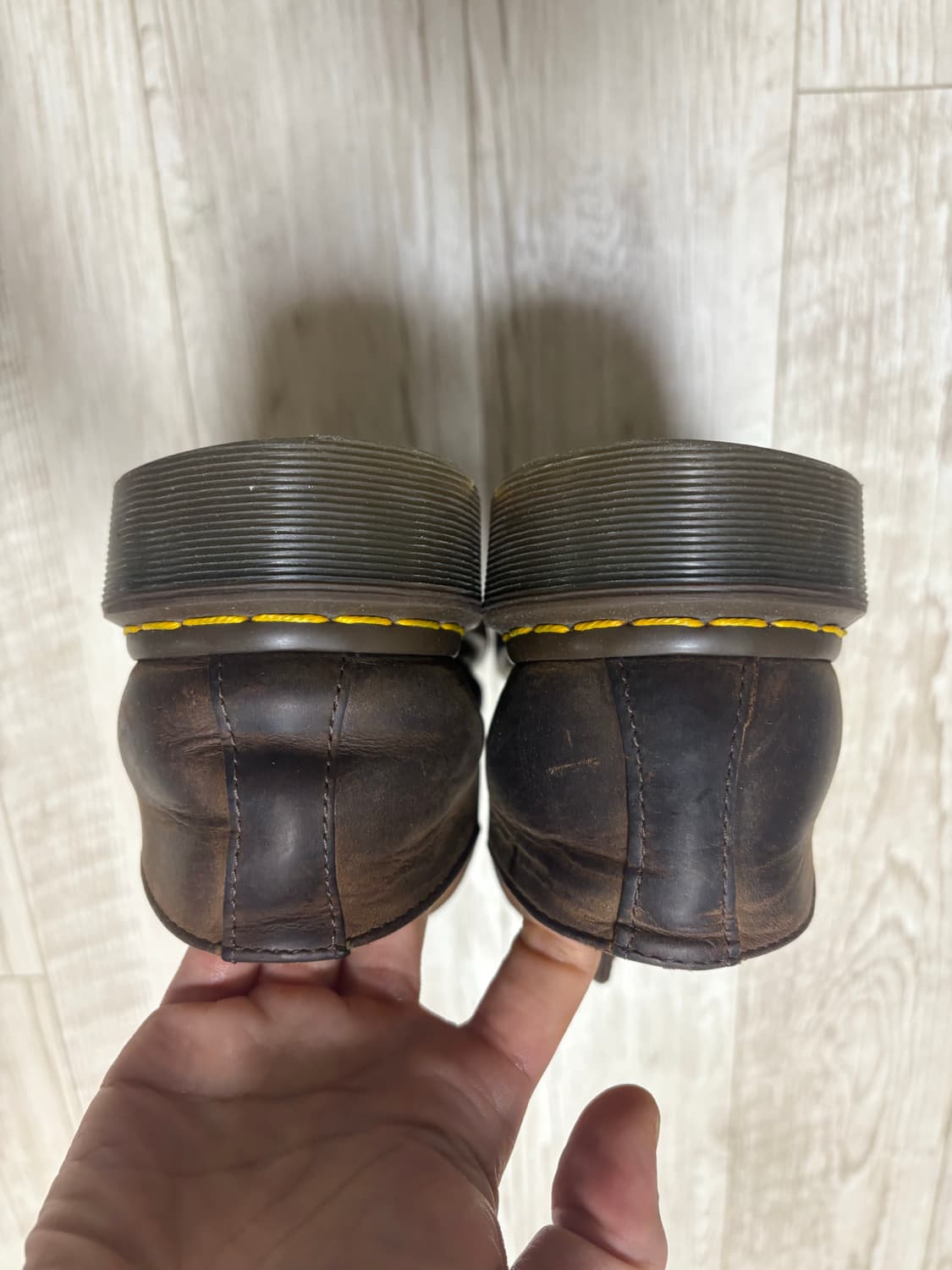 닥터마틴 1461 3홀 크레이지홀스 270 상품이미지5