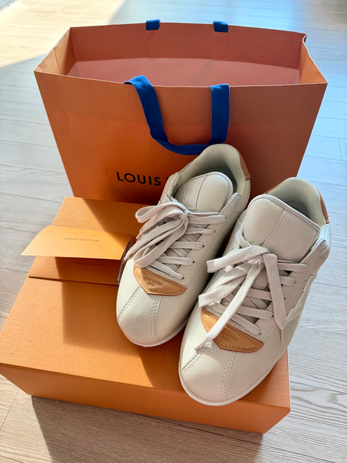 루이비통 버터소프트 스니커즈 베이지 size7(새상품) 상품이미지1
