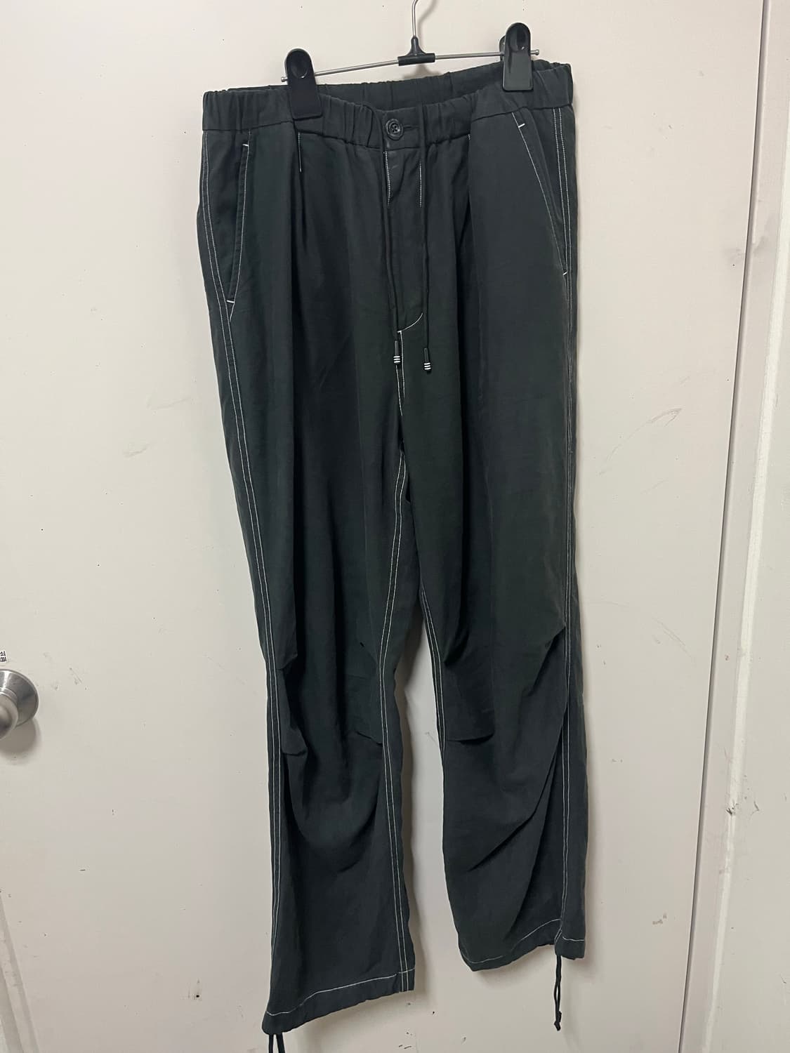 브라운야드 블랙 이지 팬츠 상품이미지1