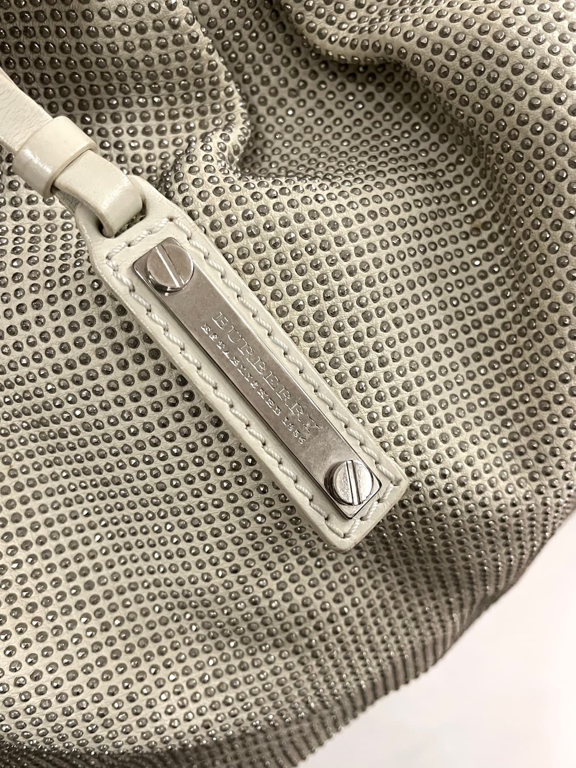 버버리 프로섬 아카이브 스터드 레더 크로스백 상품이미지3