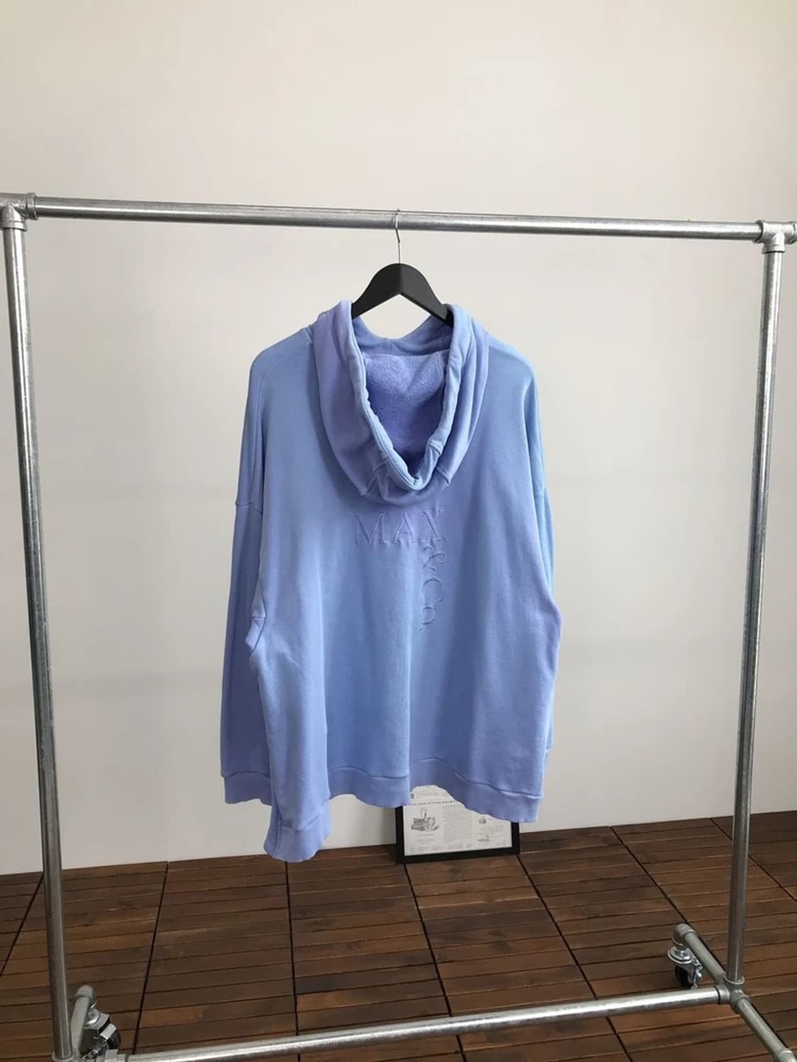 MAX&Co Back Logo Oversized Blue Hoodie 상품이미지5