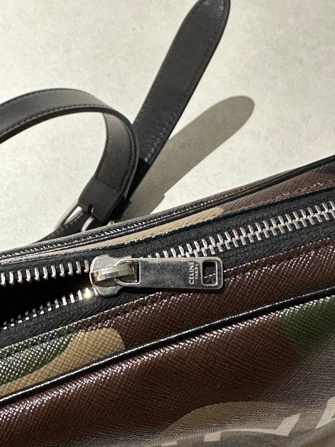 CELINE 셀린 카모플라쥬 미디움 숄더백 상품이미지6