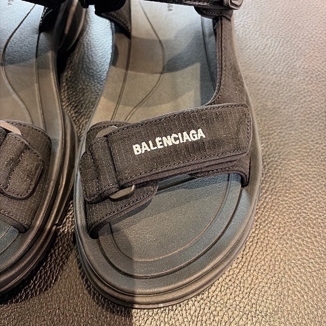 (정품/새상품) 발렌시아가 남성 블랙 투어리스트 샌들 상품이미지3