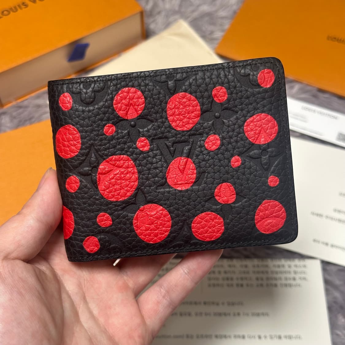 [풀구성] 루이비통 X 쿠사마아요이 이클립스 토뤼옹 슬렌더 월릿 반지갑  상품이미지1