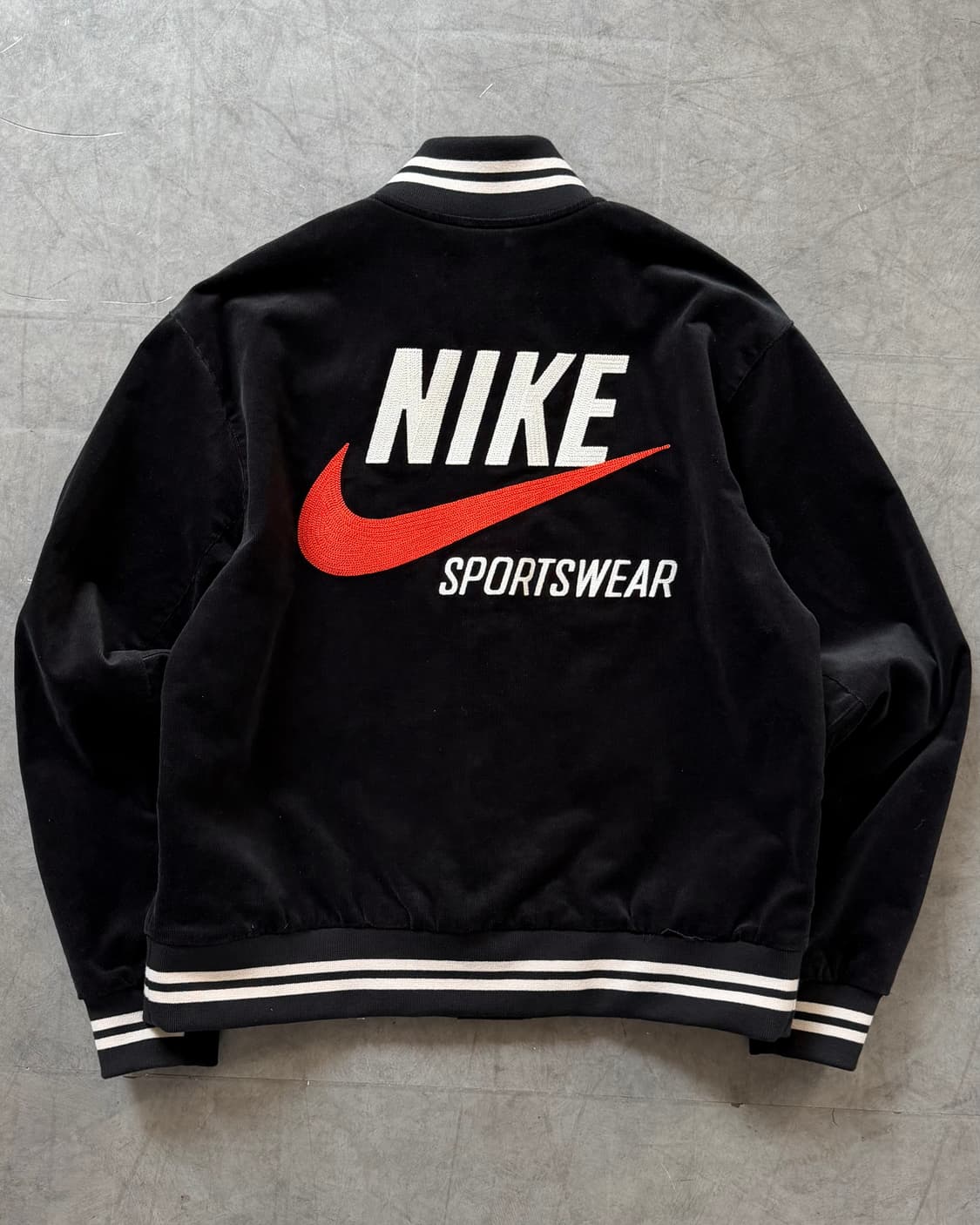 Nike 나이키 NSW 트렌드 봄버자켓 블랙컬러 상품이미지3