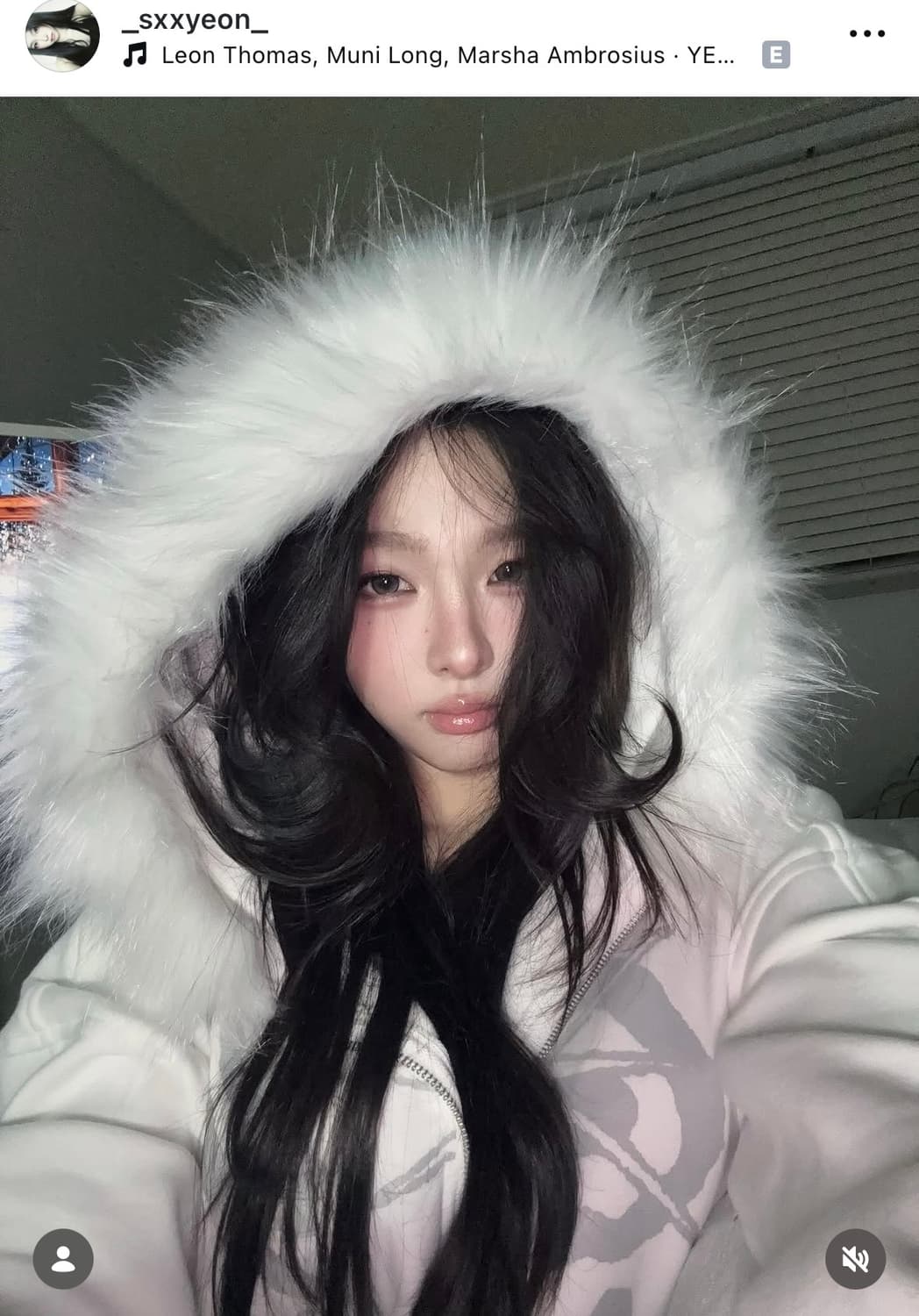 드라이로즈 FUR TRIMMED HOOD ZIPUP (WH) 상품이미지4