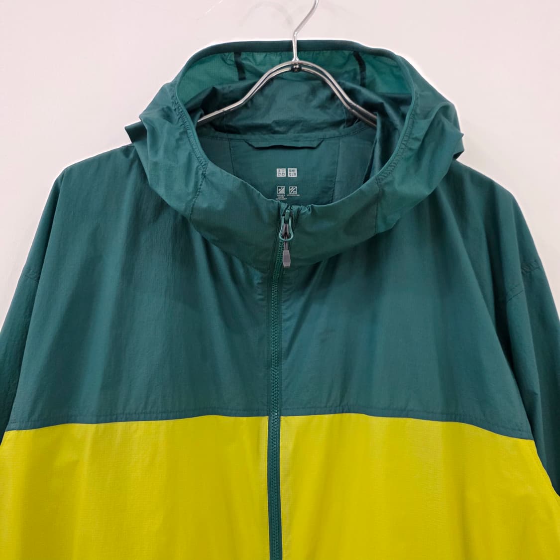 JPN 유니클로 바람막이 후드점퍼 상품이미지2