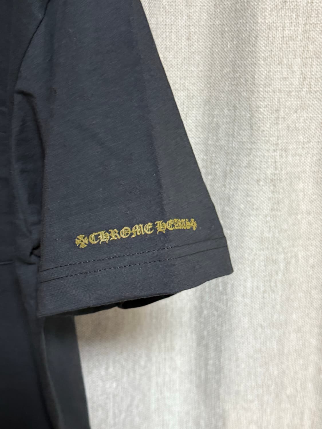 [L] 크롬하츠 넥로고 반팔 티셔츠 블랙 아미그린 상품이미지5