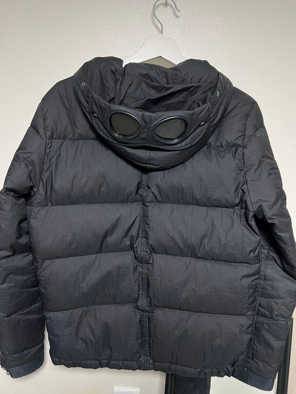 Cp컴퍼니 고글 패딩 상품이미지1