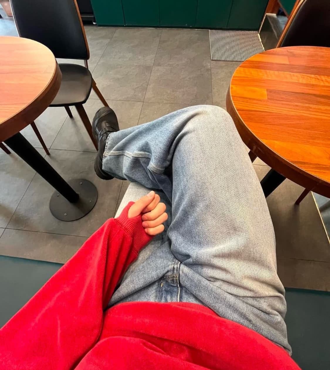 999 휴머니티 로고 테리 모크 넥 상품이미지1