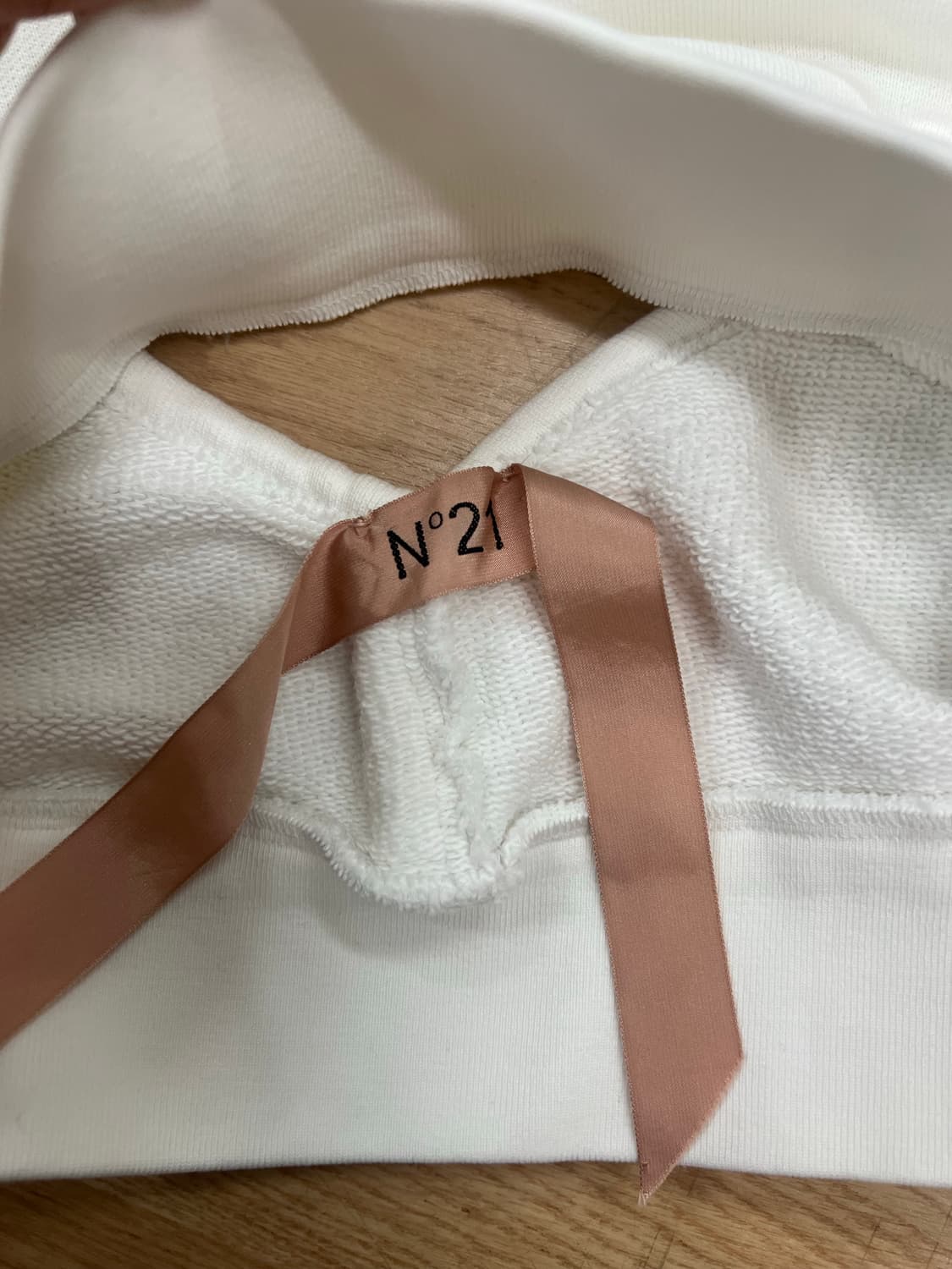 no21 홀터넥 후드티 상품이미지4