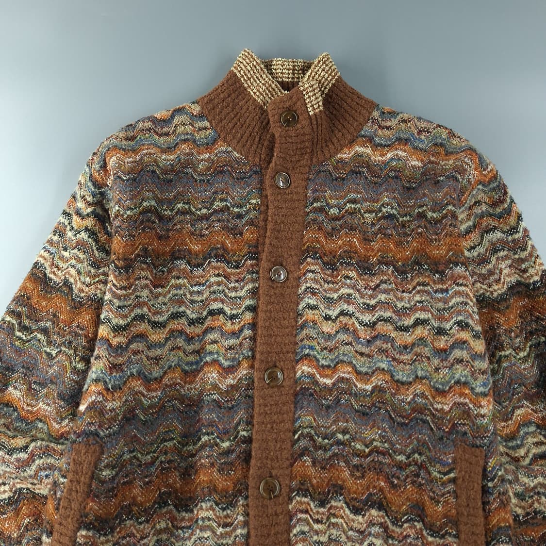 CAPERDONI 브라운 멀티컬러 에스닉 지그재그 패턴 하이넥 가디건 L 상품이미지4