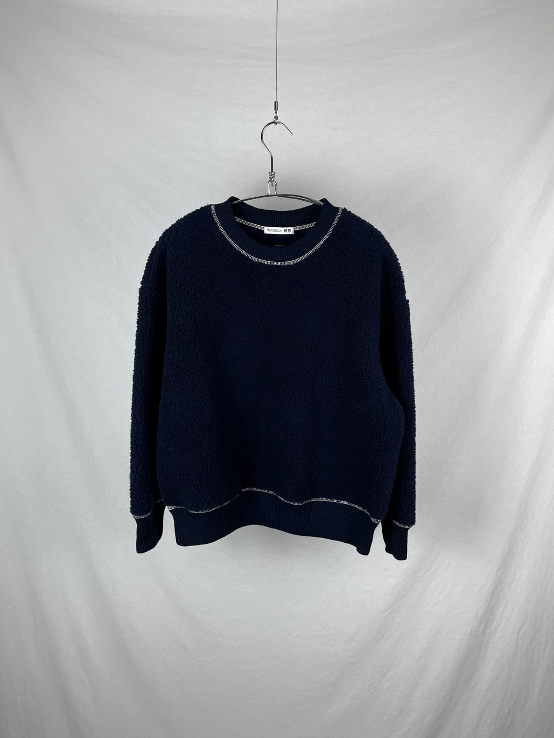 JWA X Uniqulo 플리스 맨투맨 상품이미지1