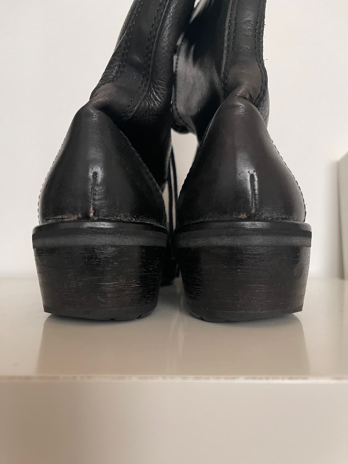 MOMA x 바니스 뉴욕 가죽 부츠 상품이미지6