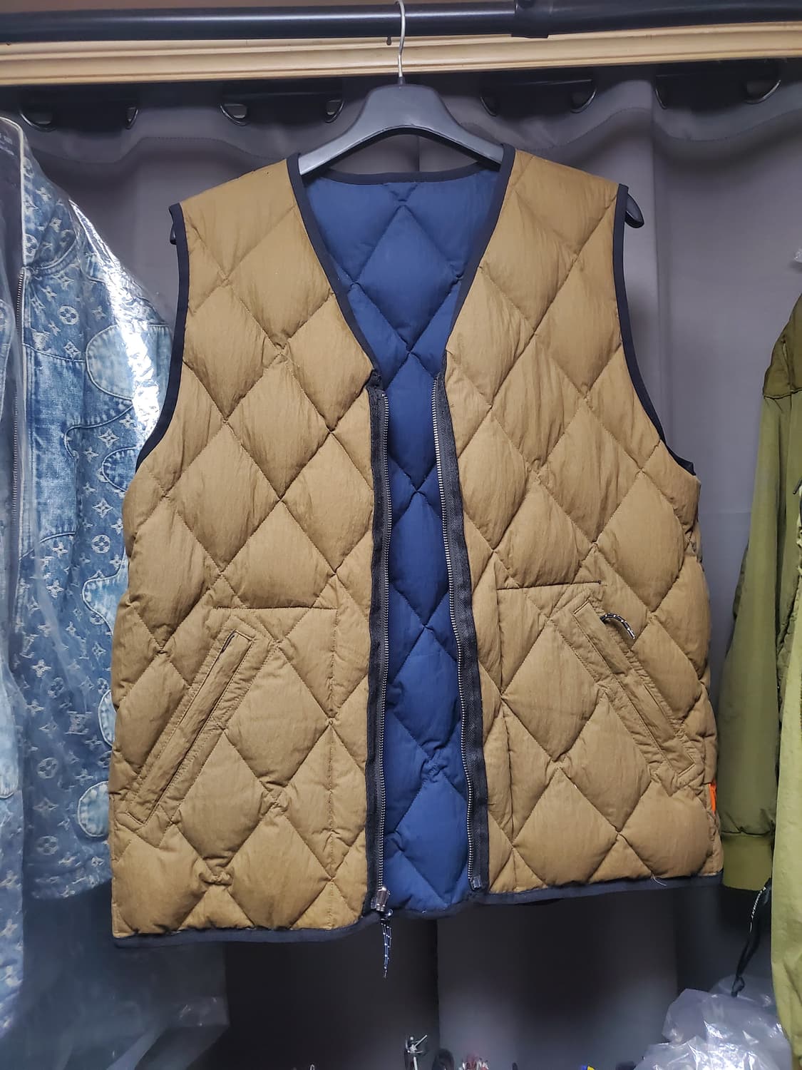 공용 스튜디오 톰보이 덕다운양면 패딩조끼 상품이미지1