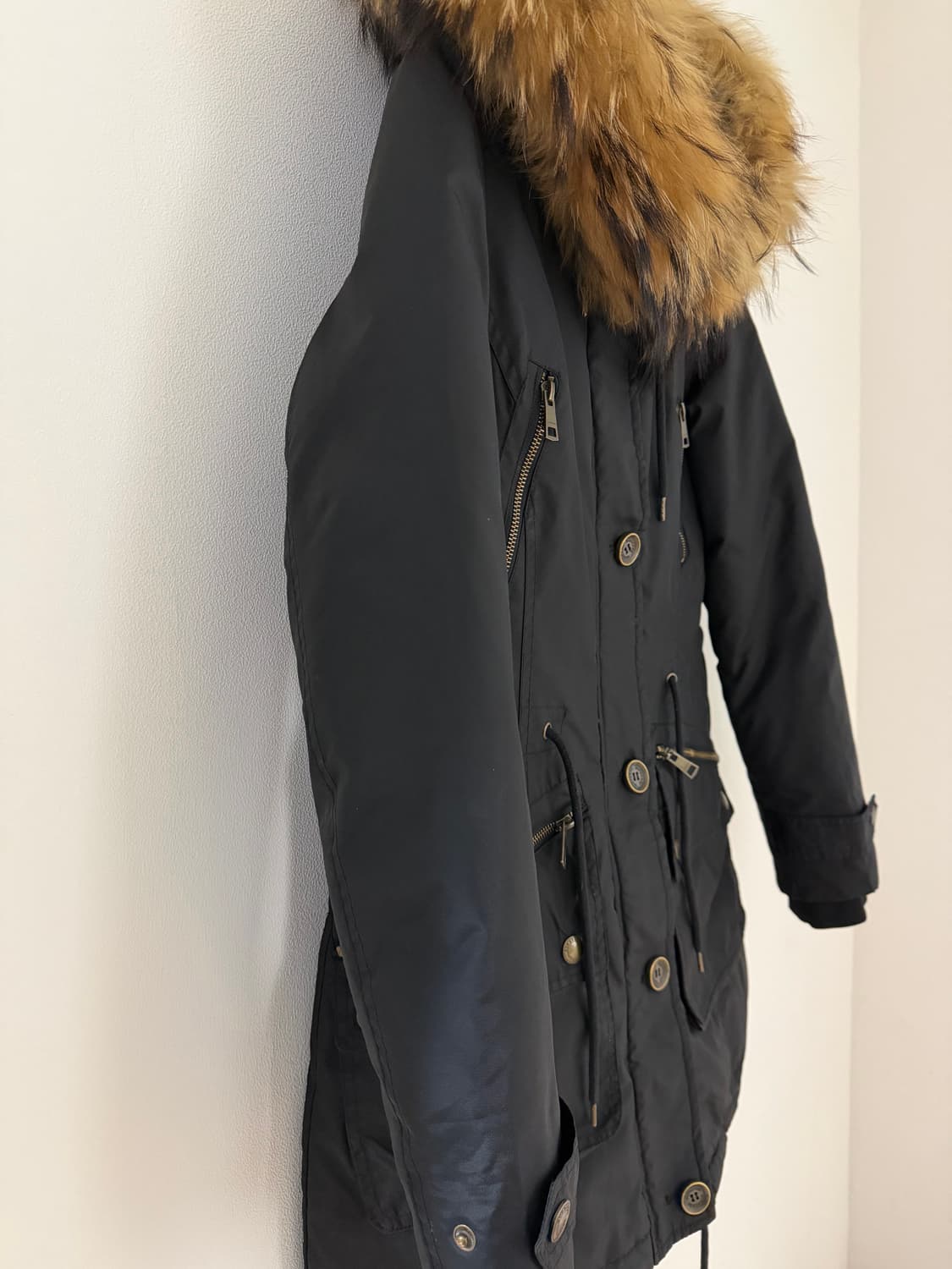 버버리 브릿 폭스퍼 구스다운 패딩 M(66) 상품이미지3