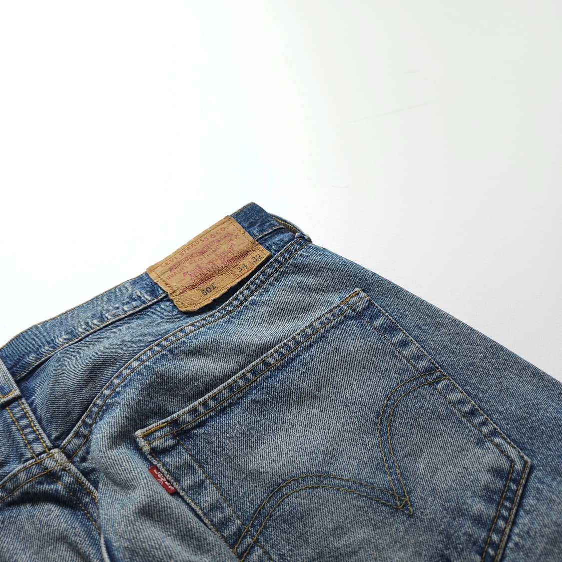 리바이스 501 버튼 플라이 워싱 데님 레귤러 팬츠 (L) 상품이미지3