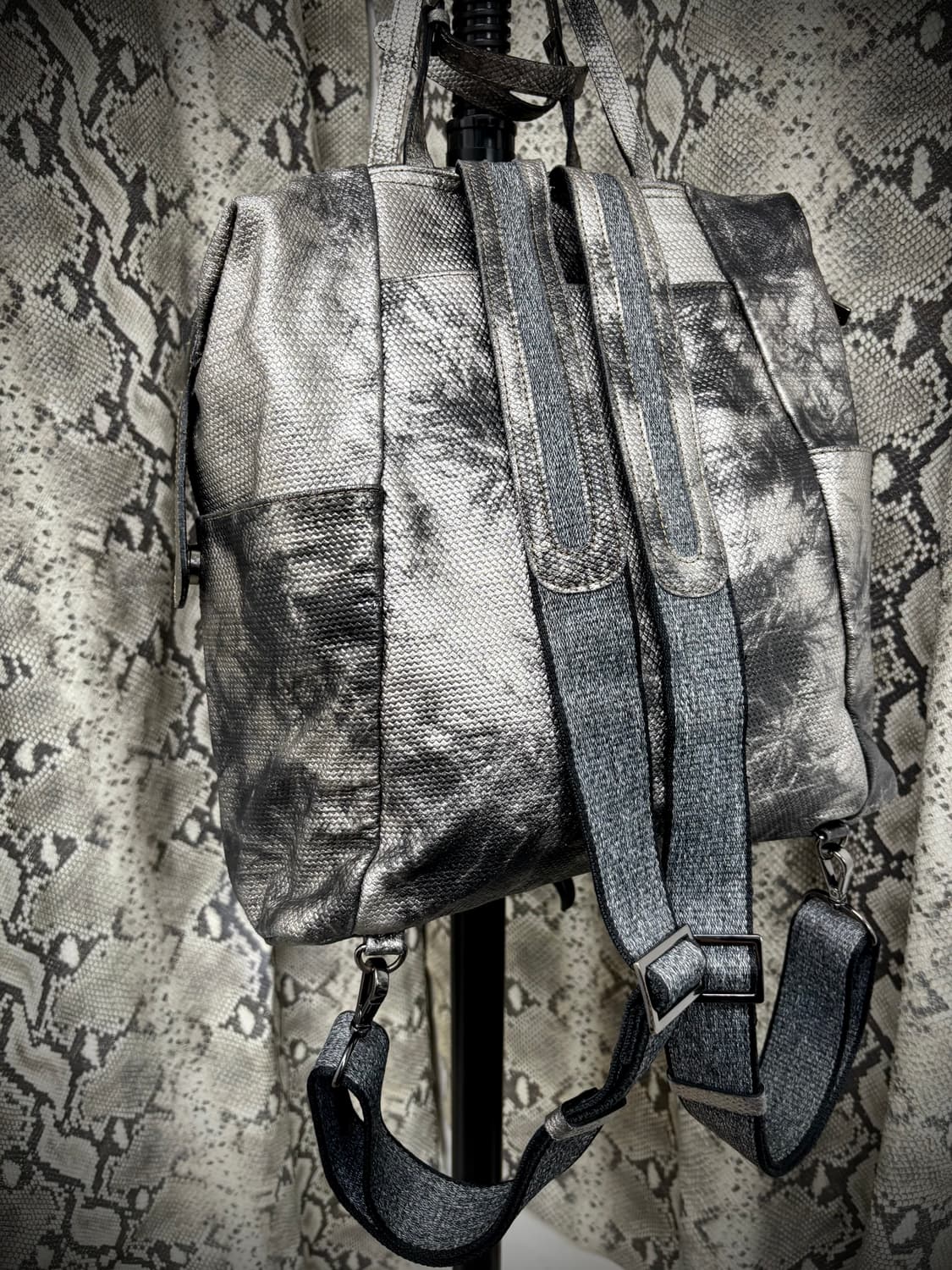 [Y2K] Metallic Washed Backpack 상품이미지9