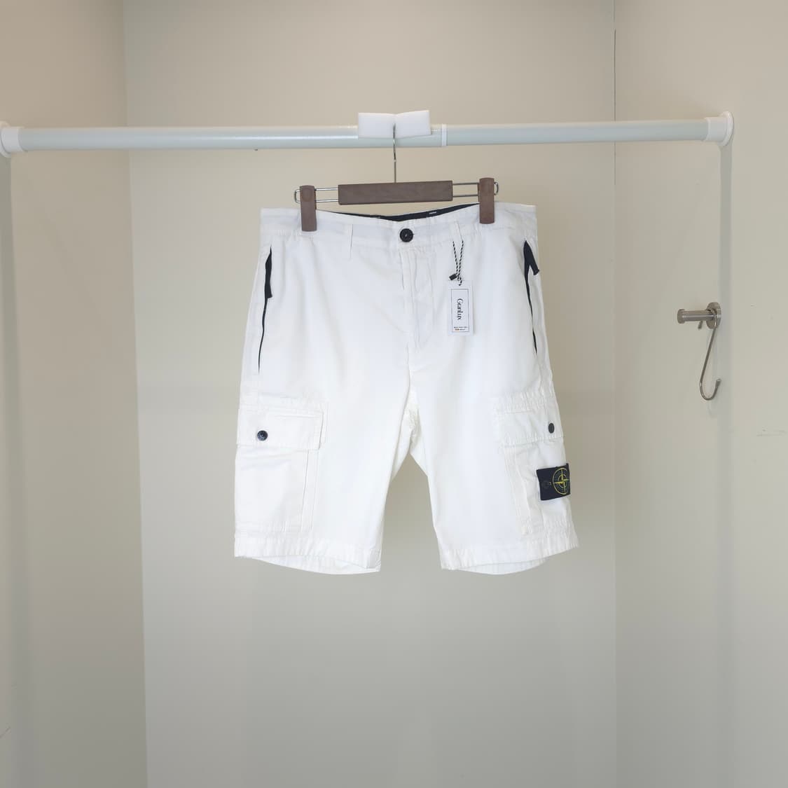 [중고/정품] 스톤아일랜드 버뮤다 카고 반바지 화이트 상품이미지1