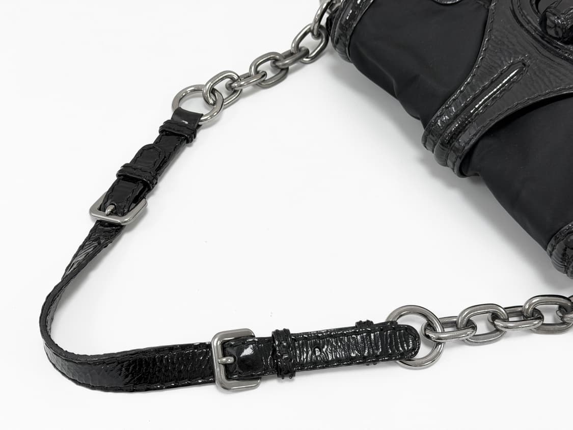 프라다 나일론 & 페이턴트 레더 체인 숄더백 상품이미지10