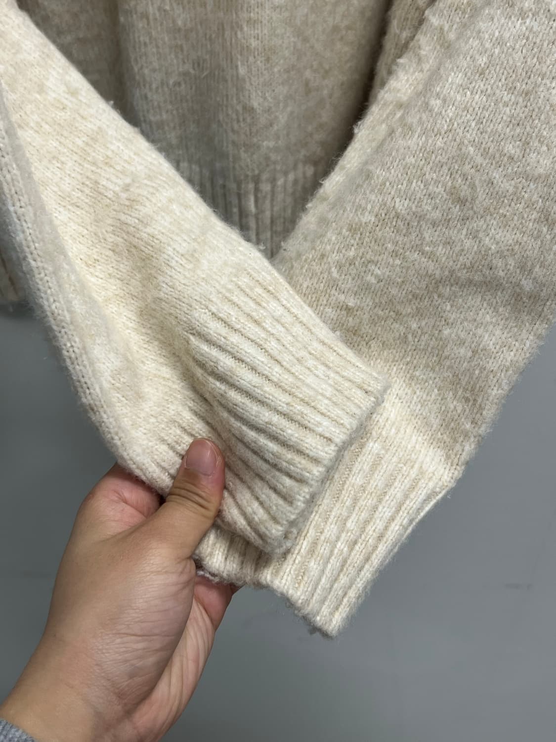 후아유 스티브 베어 라운드 니트 아이보리 상품이미지5