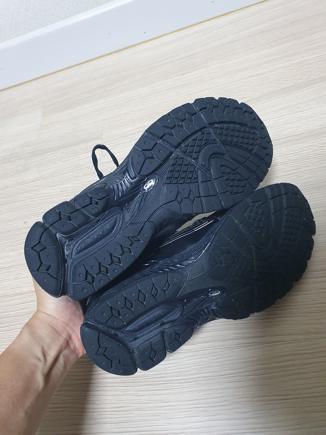 뉴발란스 1906R 블랙 운동화 240 상품이미지7