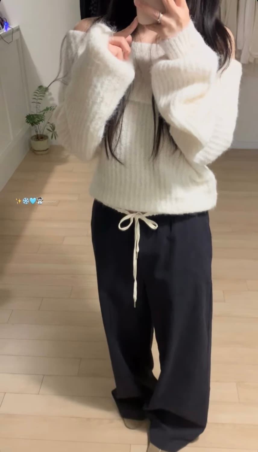 (새상품)누아누아 윈터 보들 오프숄더 니트 상품이미지4
