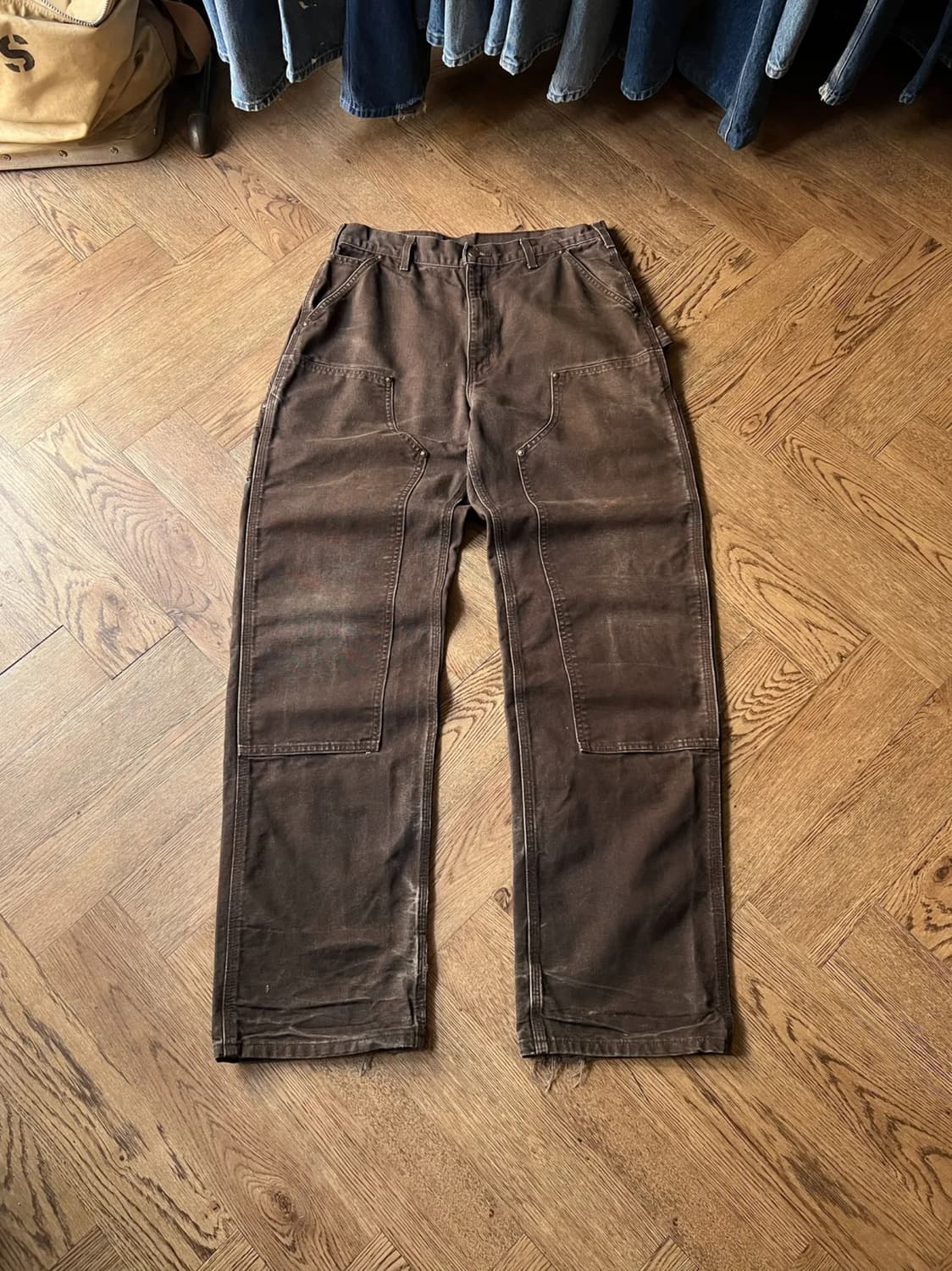 [33]칼하트 USA Made 빈티지 페이딩 다크브라운 더블니 워크 팬츠 상품이미지1
